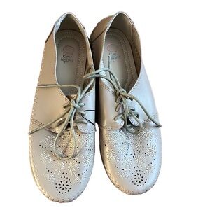 Ket Importa women’s beige shoes Size 36 equal to 5.5